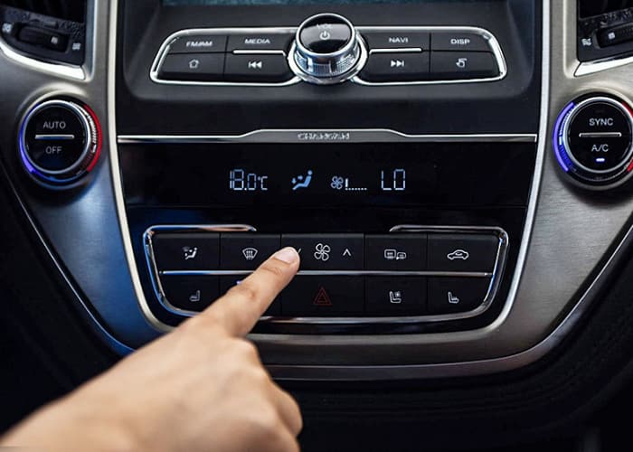 How to recharge a vehicle air conditioner缩略图